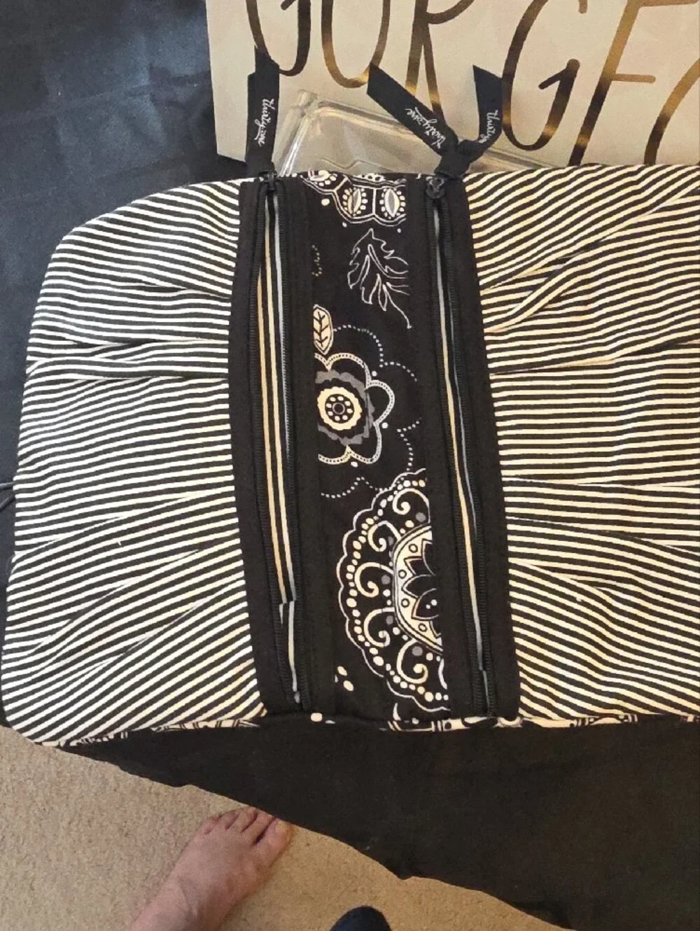 thirty-one Black & White Floral Jewelry Pouch with Teal 'Jewelry' Script